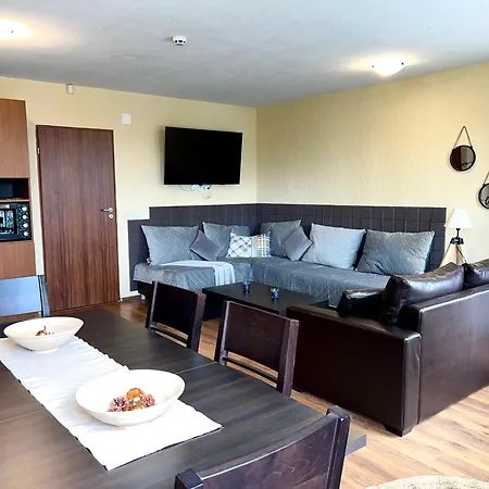 Apartment Slope Nest